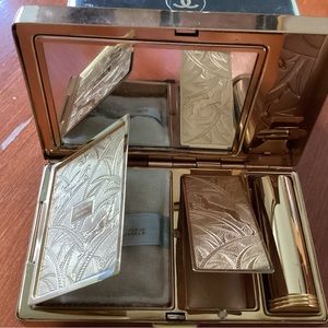 Elgin American Leaping Gazelles art deco makeup compact with black carrying case
